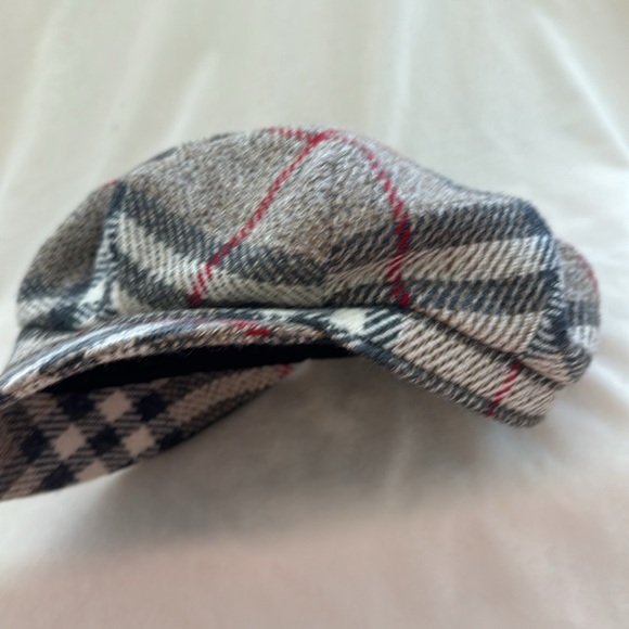 Burberry Hat - Picture 5 of 10
